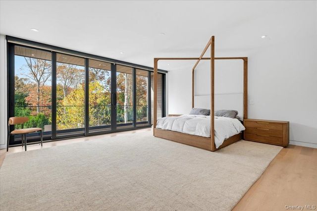 21 Westwood Road, Wainscott, NY 11975