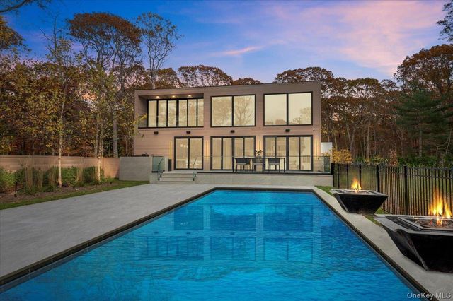 21 Westwood Road, Wainscott, NY 11975