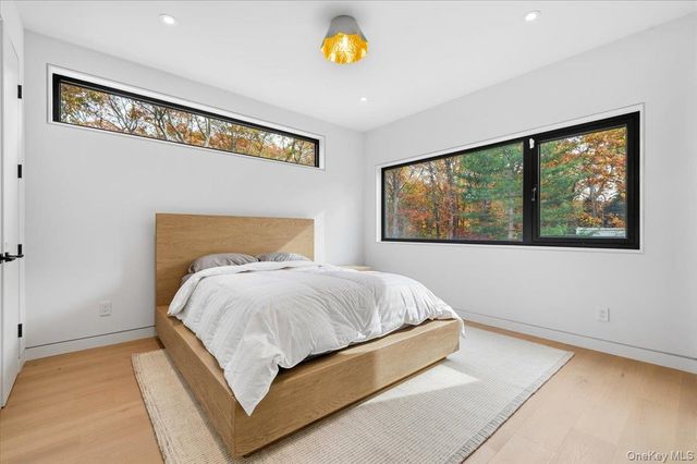 21 Westwood Road, Wainscott, NY 11975