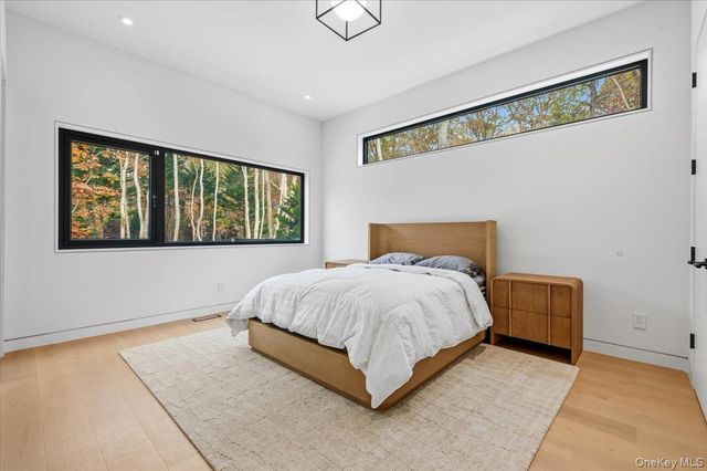 21 Westwood Road, Wainscott, NY 11975