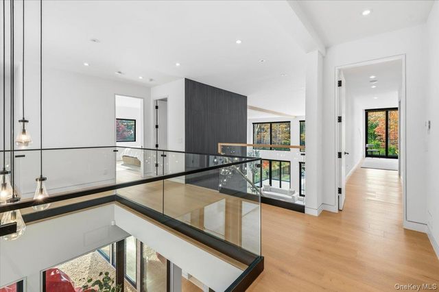 21 Westwood Road, Wainscott, NY 11975