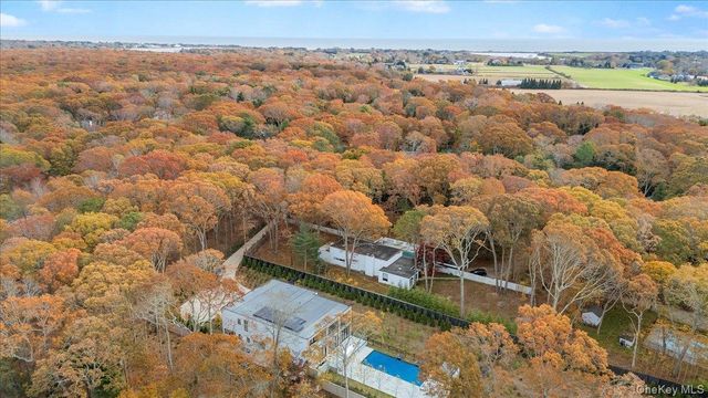 21 Westwood Road, Wainscott, NY 11975