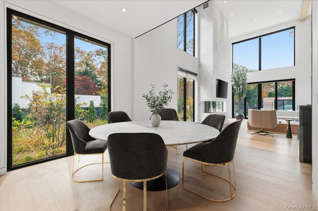 21 Westwood Road, Wainscott, NY 11975