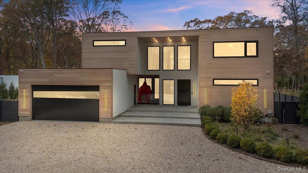 21 Westwood Road, Wainscott, NY 11975