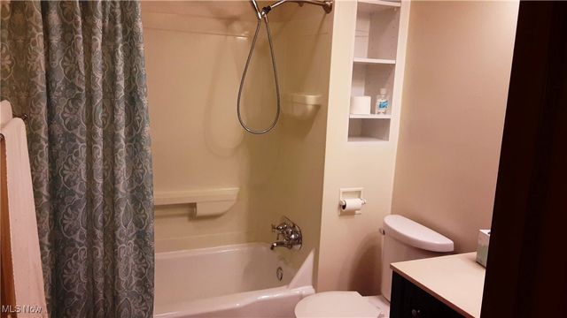 884 W College Road, Alliance, OH 44601