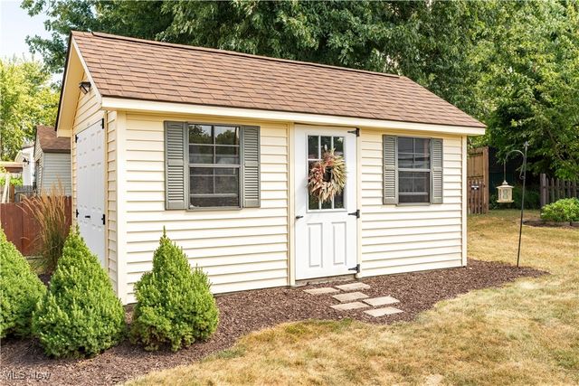 884 W College Road, Alliance, OH 44601