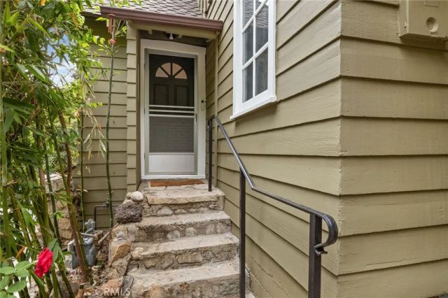 721 Country Club, Burbank, CA 91501