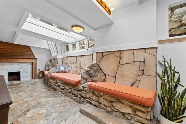 721 Country Club, Burbank, CA 91501