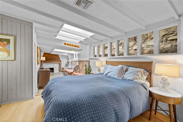 721 Country Club, Burbank, CA 91501