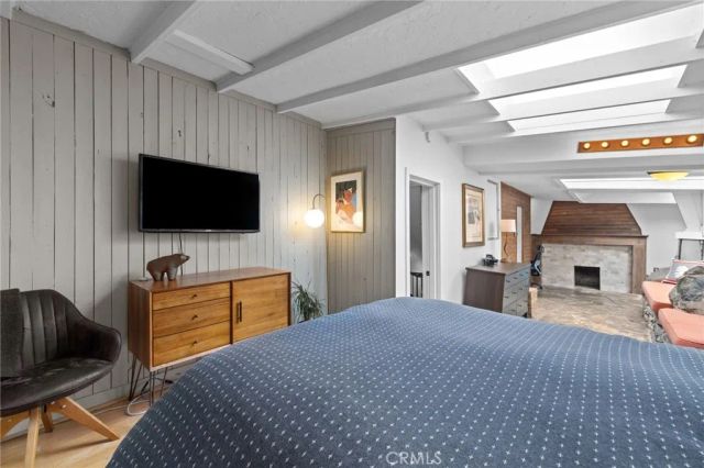 721 Country Club, Burbank, CA 91501