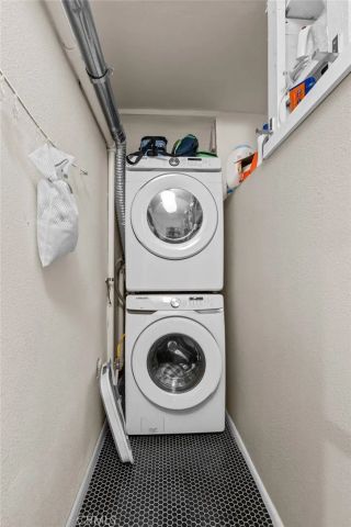 721 Country Club, Burbank, CA 91501