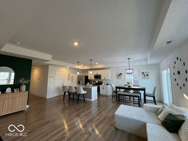 876 Garrow Drive, Westfield, IN 46074