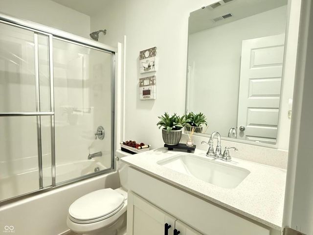 876 Garrow Drive, Westfield, IN 46074