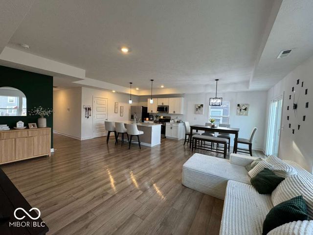 876 Garrow Drive, Westfield, IN 46074