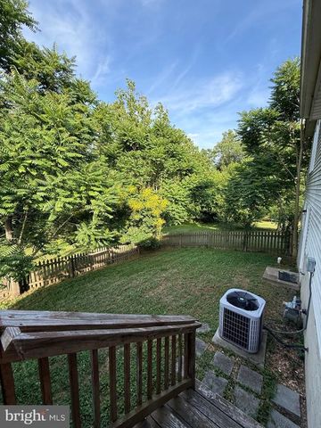 900 DEWBERRY DR, Fredericksburg, VA 22407