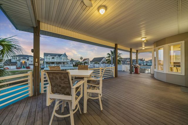 923 Short Reach Drive, Tiki Island, TX 77554