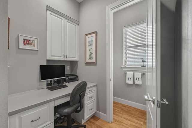 923 Short Reach Drive, Tiki Island, TX 77554