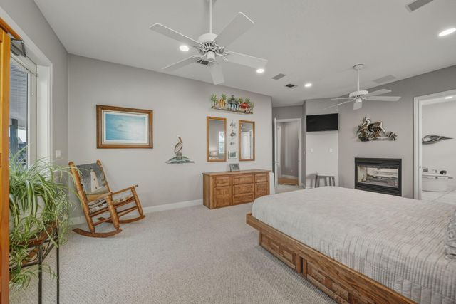 923 Short Reach Drive, Tiki Island, TX 77554