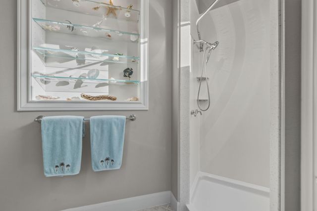 923 Short Reach Drive, Tiki Island, TX 77554