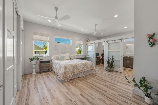 923 Short Reach Drive, Tiki Island, TX 77554