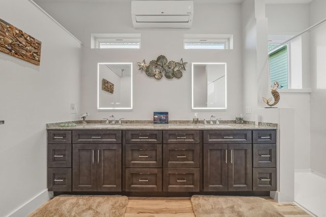 923 Short Reach Drive, Tiki Island, TX 77554