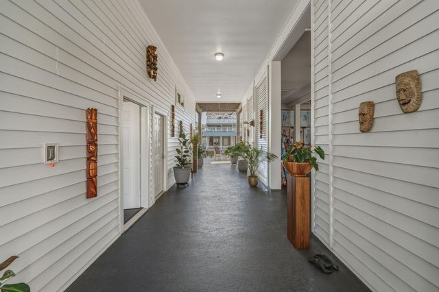 923 Short Reach Drive, Tiki Island, TX 77554