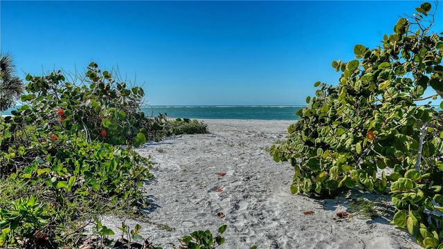 1067 WESTWAY DRIVE, Sarasota, FL 34236