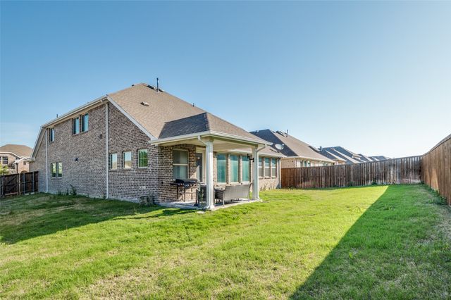 1600 Canter Court, Aubrey, TX 76227