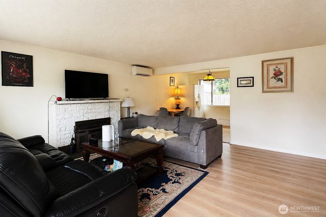 10246 RENTON AVE S, Seattle, WA 98178