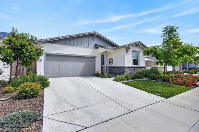1452 Carson River Loop, Lincoln, CA 95648
