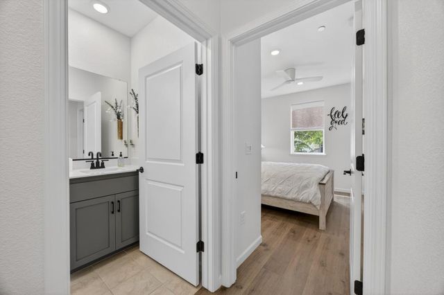 1452 Carson River Loop, Lincoln, CA 95648