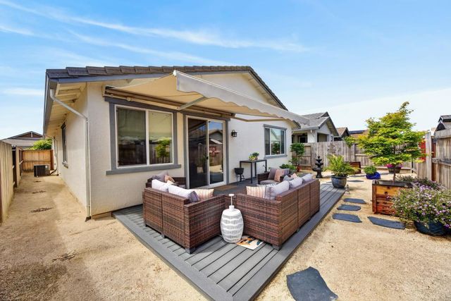 1452 Carson River Loop, Lincoln, CA 95648