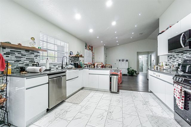 12121 COLONIAL ESTATES LANE, Riverview, FL 33579