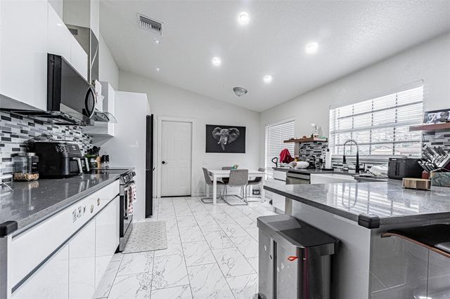 12121 COLONIAL ESTATES LANE, Riverview, FL 33579
