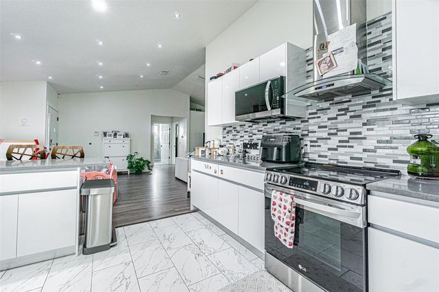 12121 COLONIAL ESTATES LANE, Riverview, FL 33579