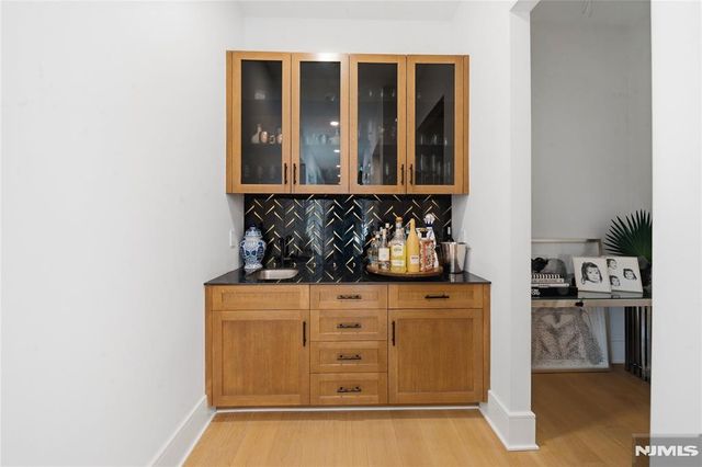 60 Anderson Avenue, Closter, NJ 07624
