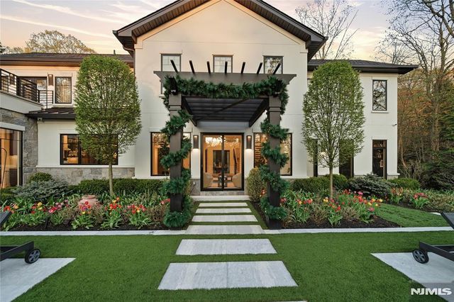 60 Anderson Avenue, Closter, NJ 07624