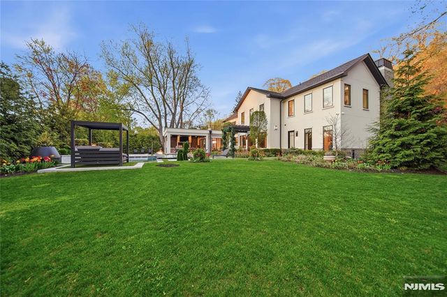 60 Anderson Avenue, Closter, NJ 07624