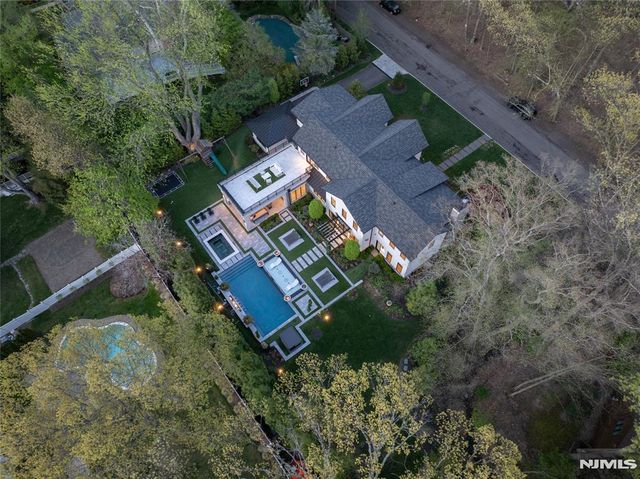 60 Anderson Avenue, Closter, NJ 07624
