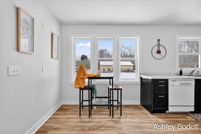 237 7 Mile Road, Comstock Park, MI 49321