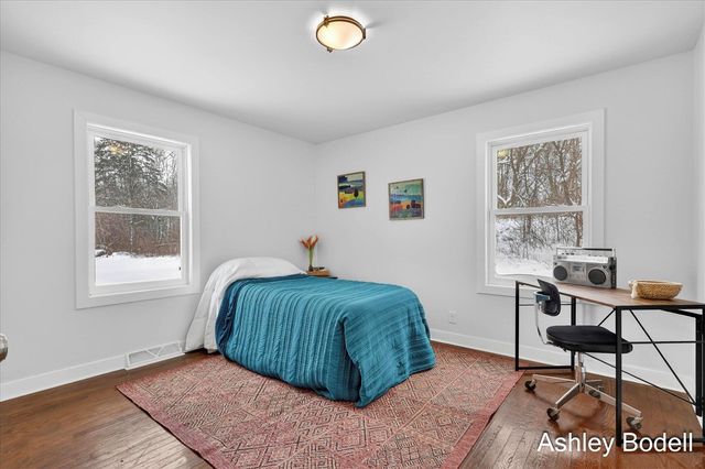 237 7 Mile Road, Comstock Park, MI 49321