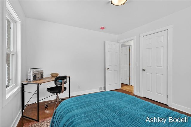 237 7 Mile Road, Comstock Park, MI 49321