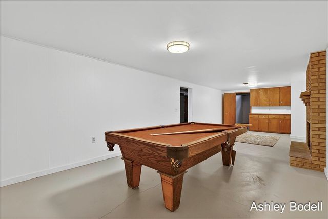 237 7 Mile Road, Comstock Park, MI 49321