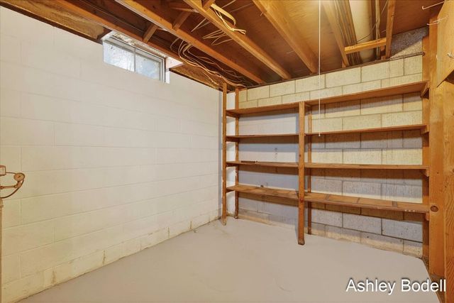 237 7 Mile Road, Comstock Park, MI 49321