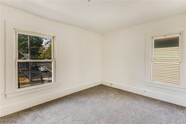 180 Poland Avenue, Struthers, OH 44471