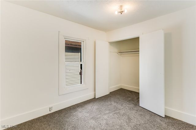 180 Poland Avenue, Struthers, OH 44471