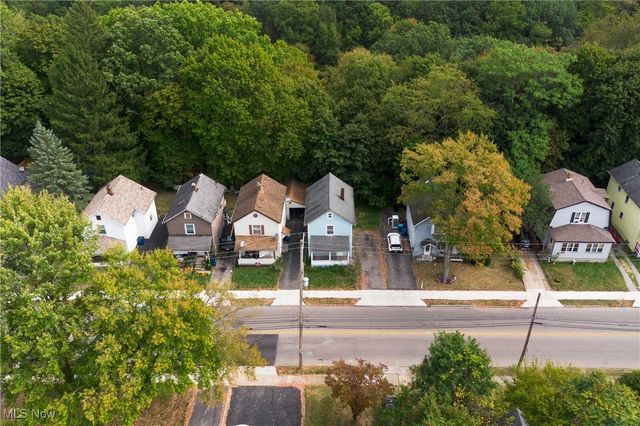 180 Poland Avenue, Struthers, OH 44471