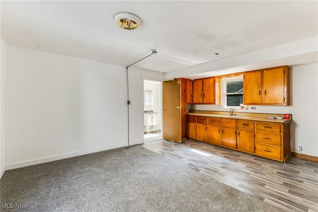 180 Poland Avenue, Struthers, OH 44471