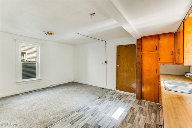 180 Poland Avenue, Struthers, OH 44471