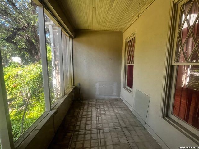 134 W AGARITA AVE, San Antonio, TX 78212